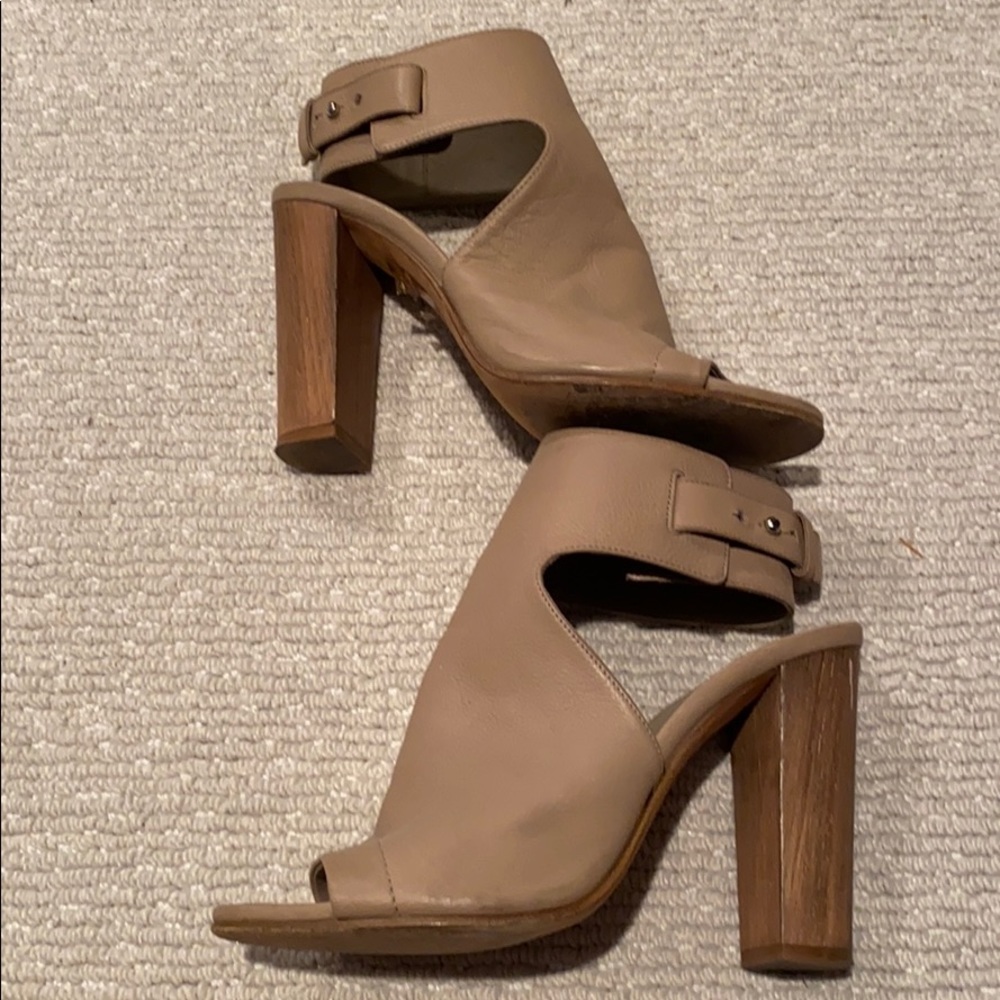 Vince addie leather sandal with ankle strap